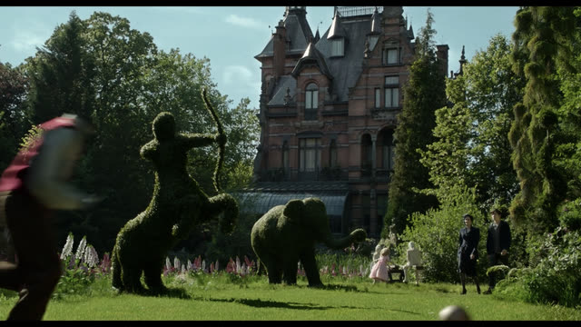 'Miss Peregrine's Home for Peculiar Children' - Children's Home - image 1