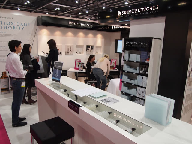 'SkinCeuticals' - Trade Show Stand - image 10