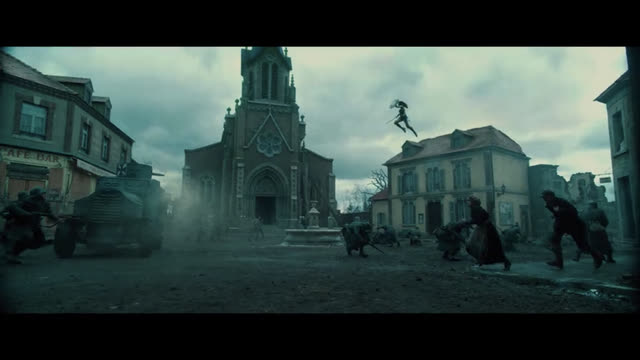 'Wonder Woman' - Veld Town Square - image 4